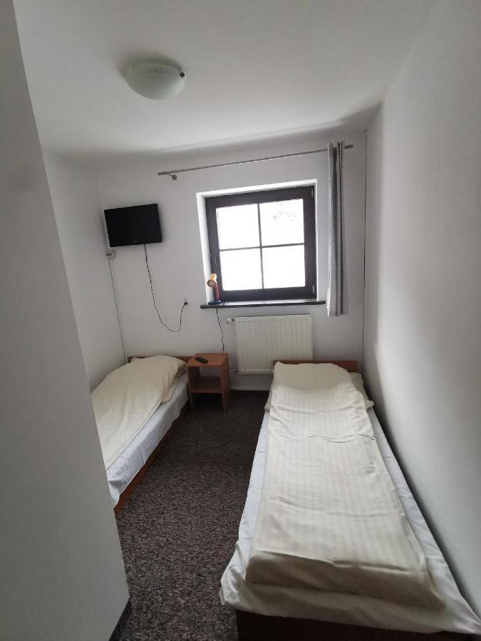 Straszny Dwor Hotel Duszniki Zdroj Bilik gambar