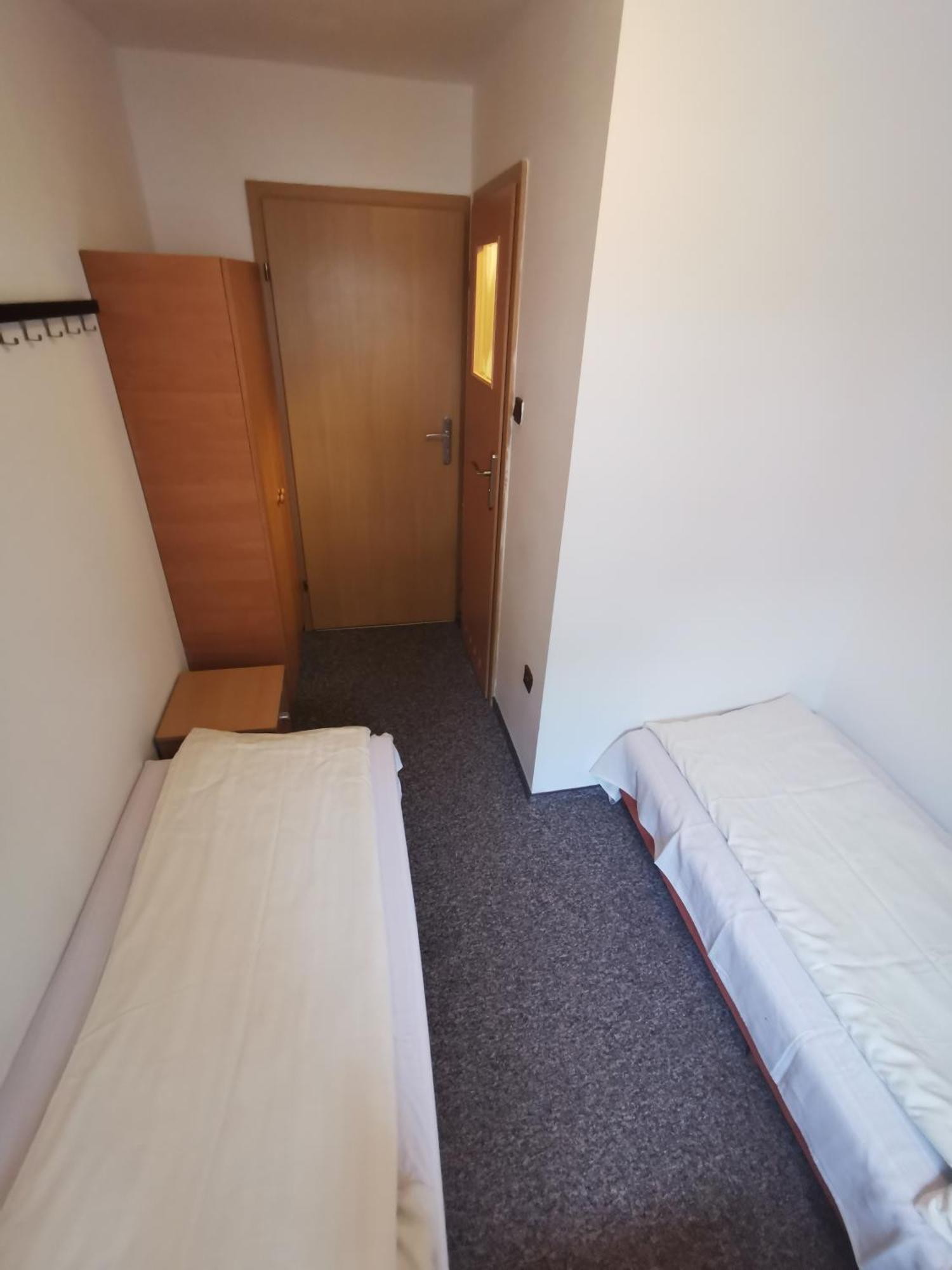 Straszny Dwor Hotel Duszniki Zdroj Bilik gambar