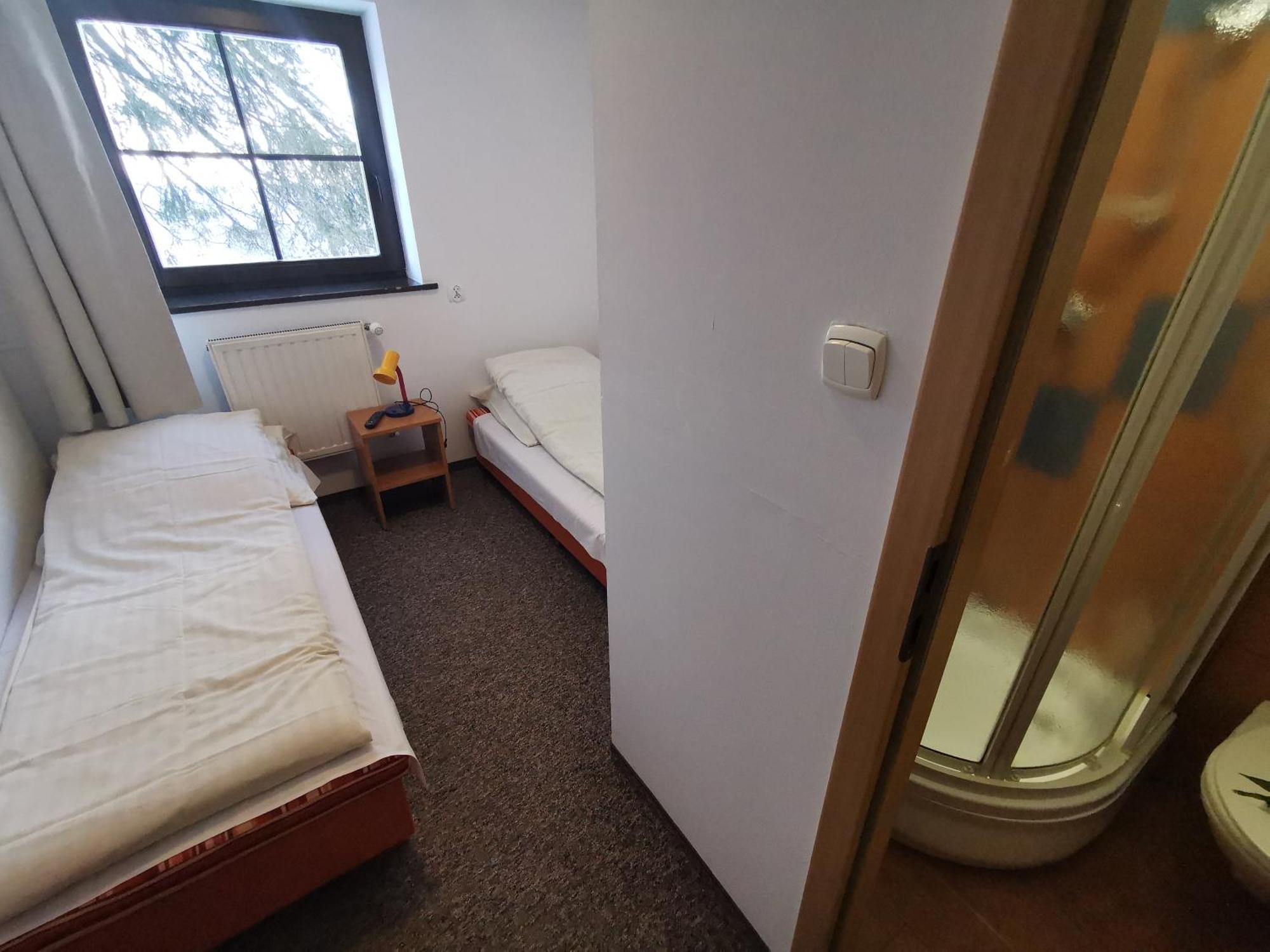 Straszny Dwor Hotel Duszniki Zdroj Bilik gambar