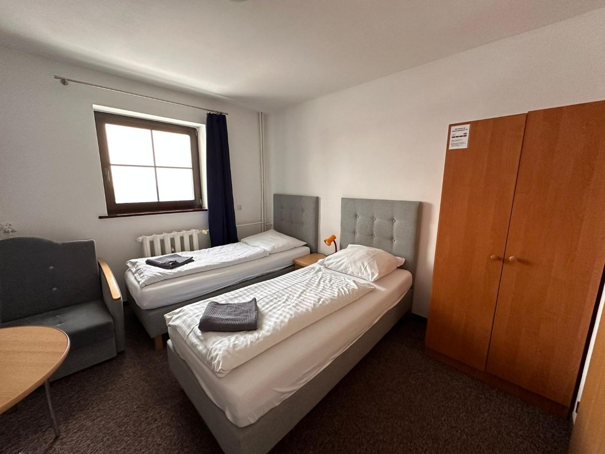Straszny Dwor Hotel Duszniki Zdroj Bilik gambar