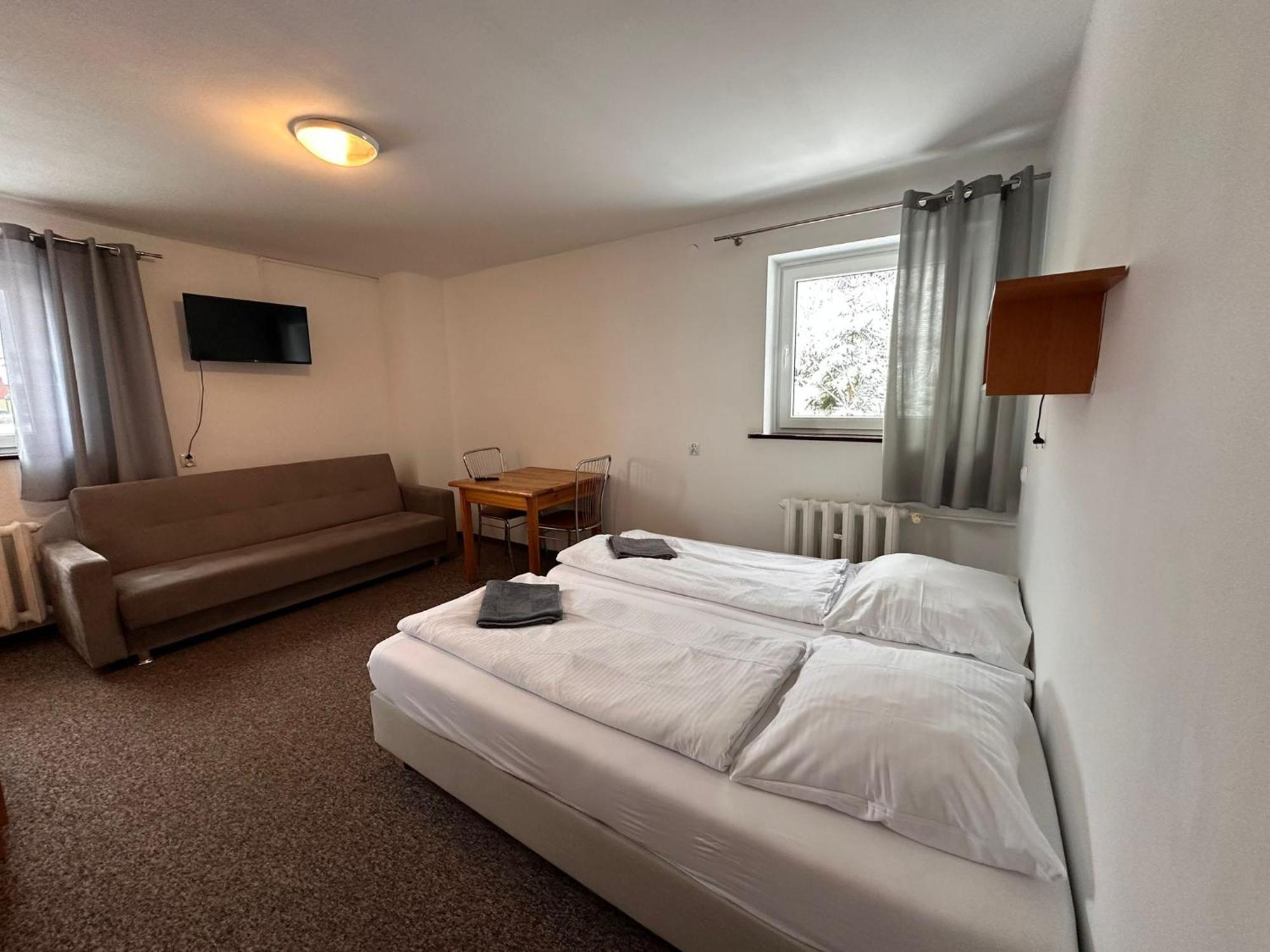 Straszny Dwor Hotel Duszniki Zdroj Bilik gambar
