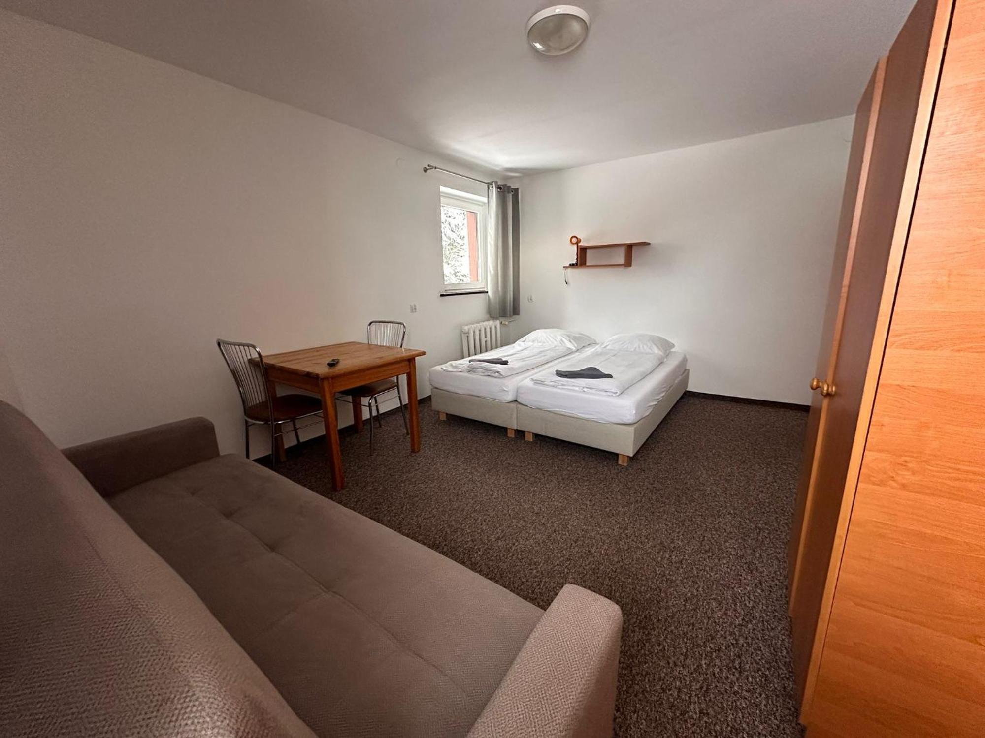 Straszny Dwor Hotel Duszniki Zdroj Bilik gambar
