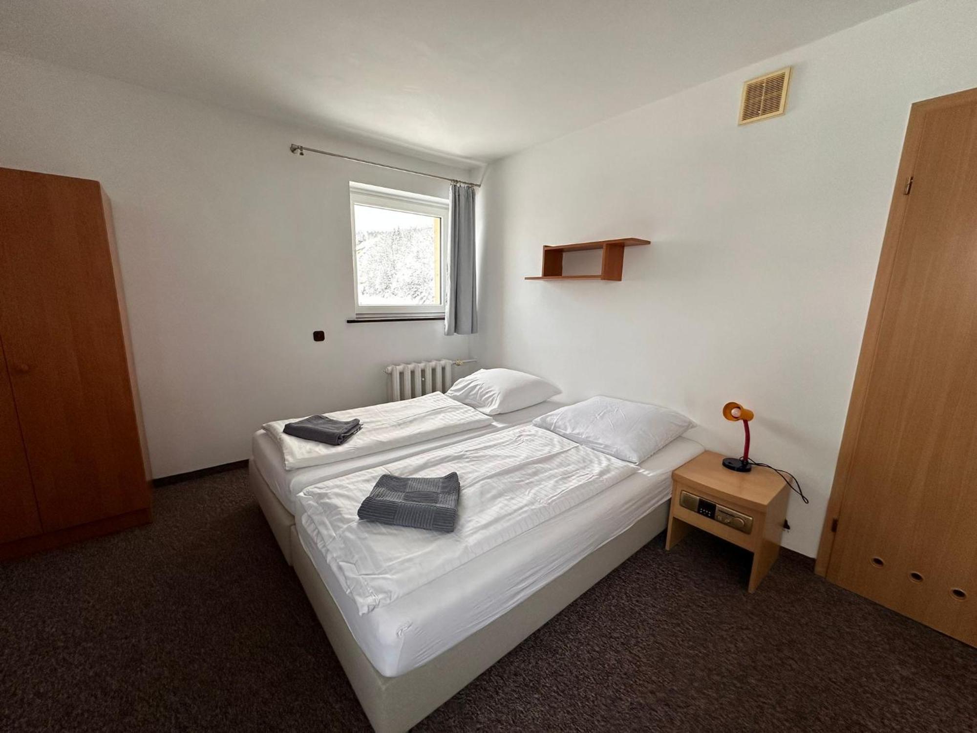 Straszny Dwor Hotel Duszniki Zdroj Bilik gambar