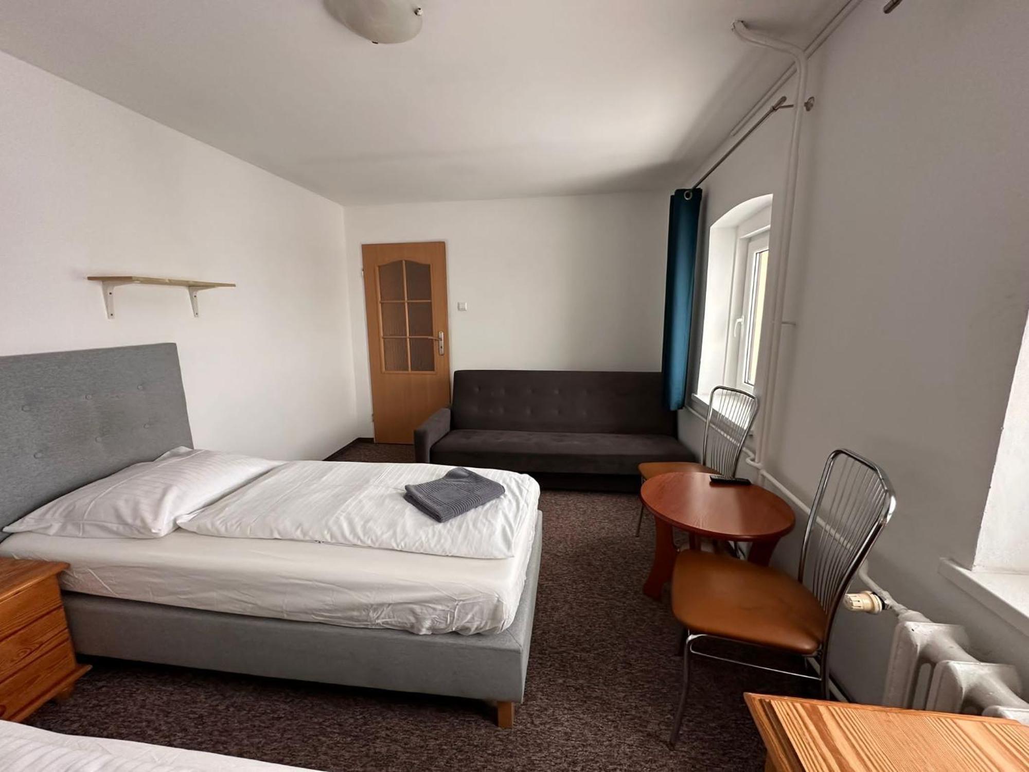 Straszny Dwor Hotel Duszniki Zdroj Bilik gambar